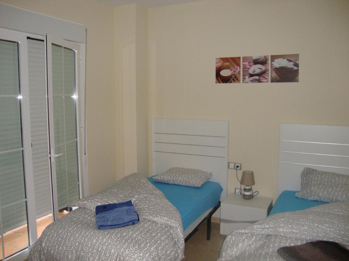 Residencial Duquesa 2049 Apartment Манилва Екстериор снимка